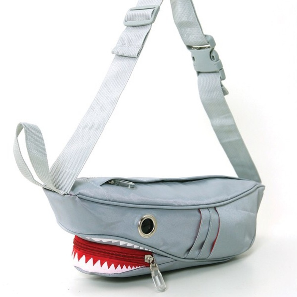 RESTOCK Beach Lovers & Diver Funny Jaw Shark Waist or Shoulder Fanny Pack - Picture 2 of 7